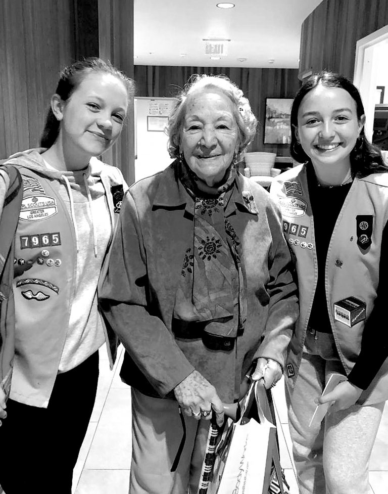 CC Middle School Scouts encourage seniors